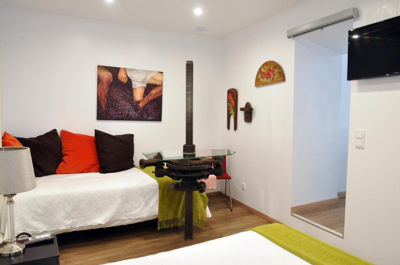 Sleep In Bucelas Exterior photo