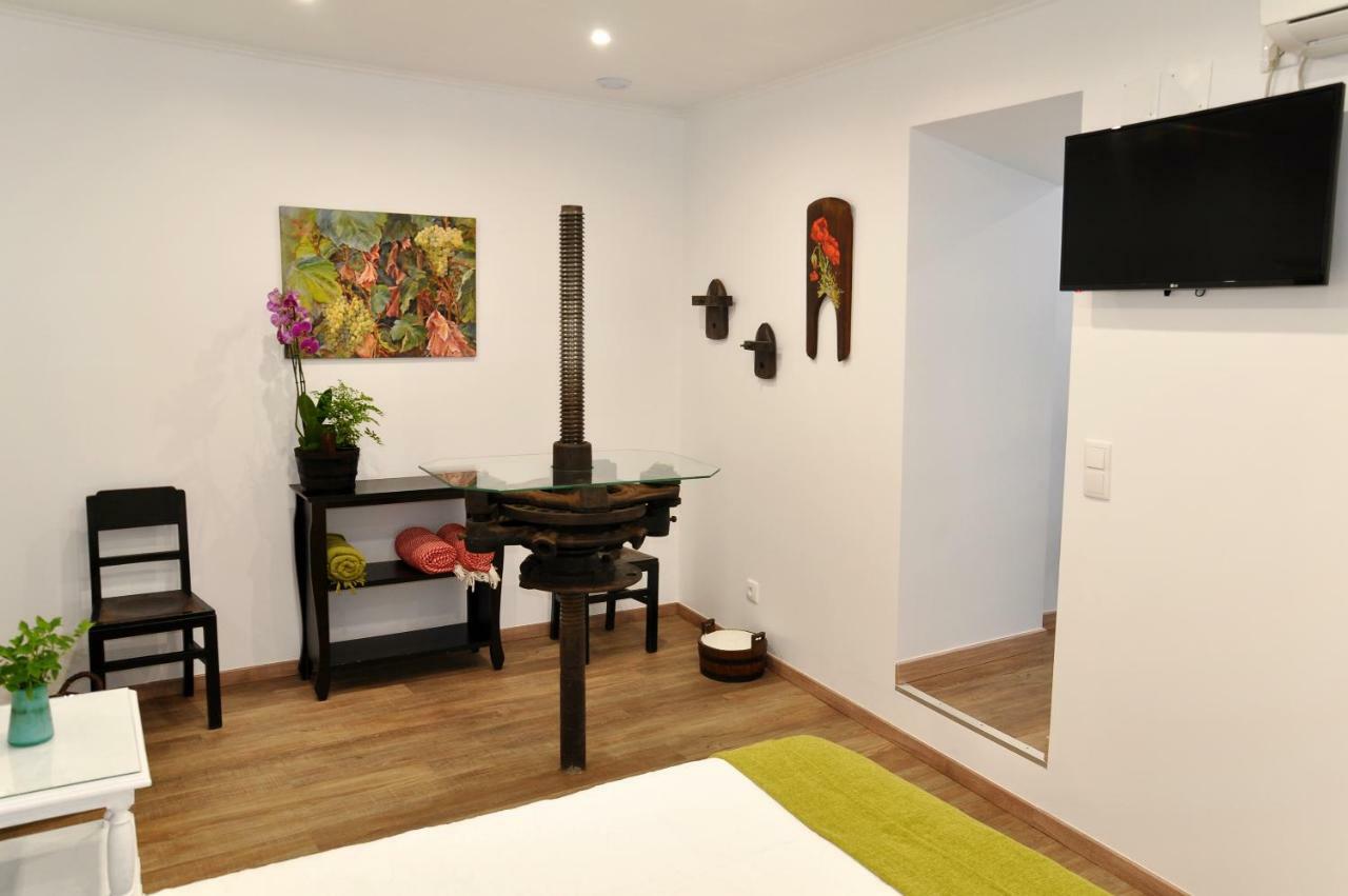 Sleep In Bucelas Exterior photo