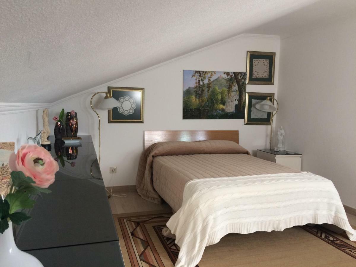 Sleep In Bucelas Exterior photo